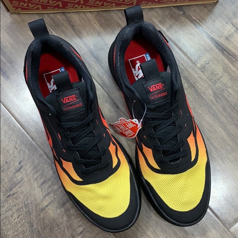 • VANS ULTRARANGE RAPIDW FLAMES Black men’s• - Picture 12 of 16